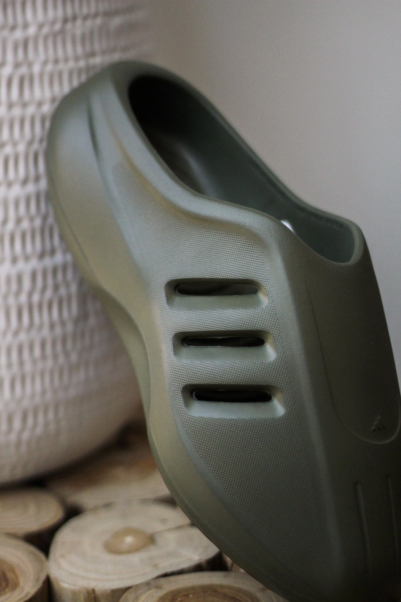 Beavis And Butthead Slippers ADIFOM IIINFINITY MULE "FOCUS OLIVE"