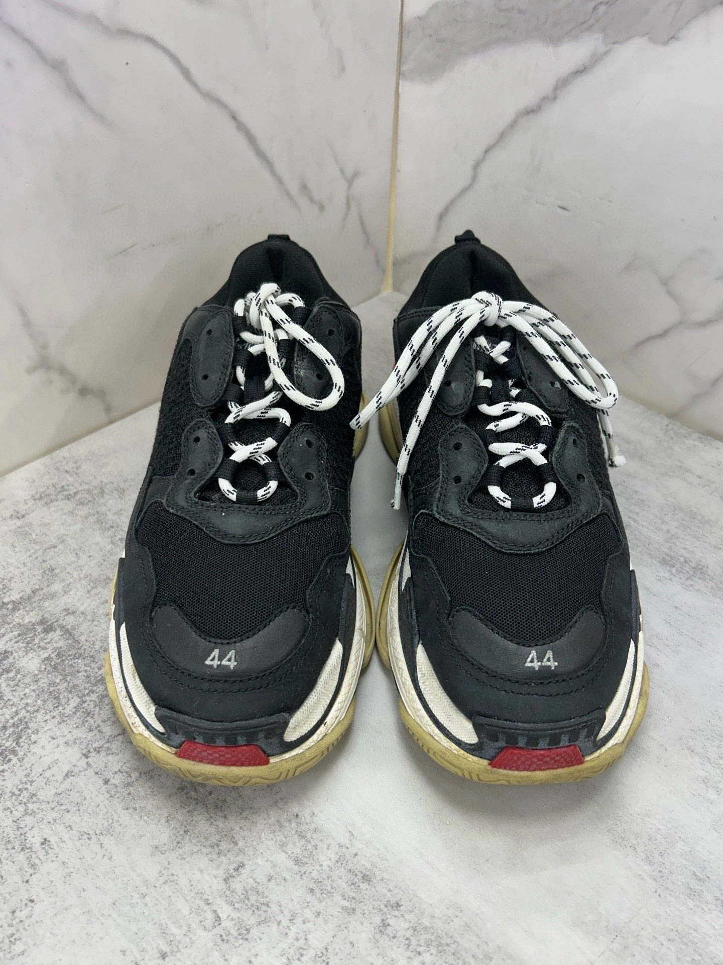 Balenciaga Preloved Triple S Sneakers Black Size 44 LNS3674 Sneakers With Separate Toes