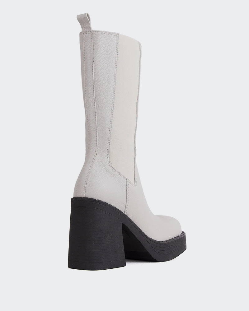 Bexley Off White Leather Chelsea Boots Stretch Out