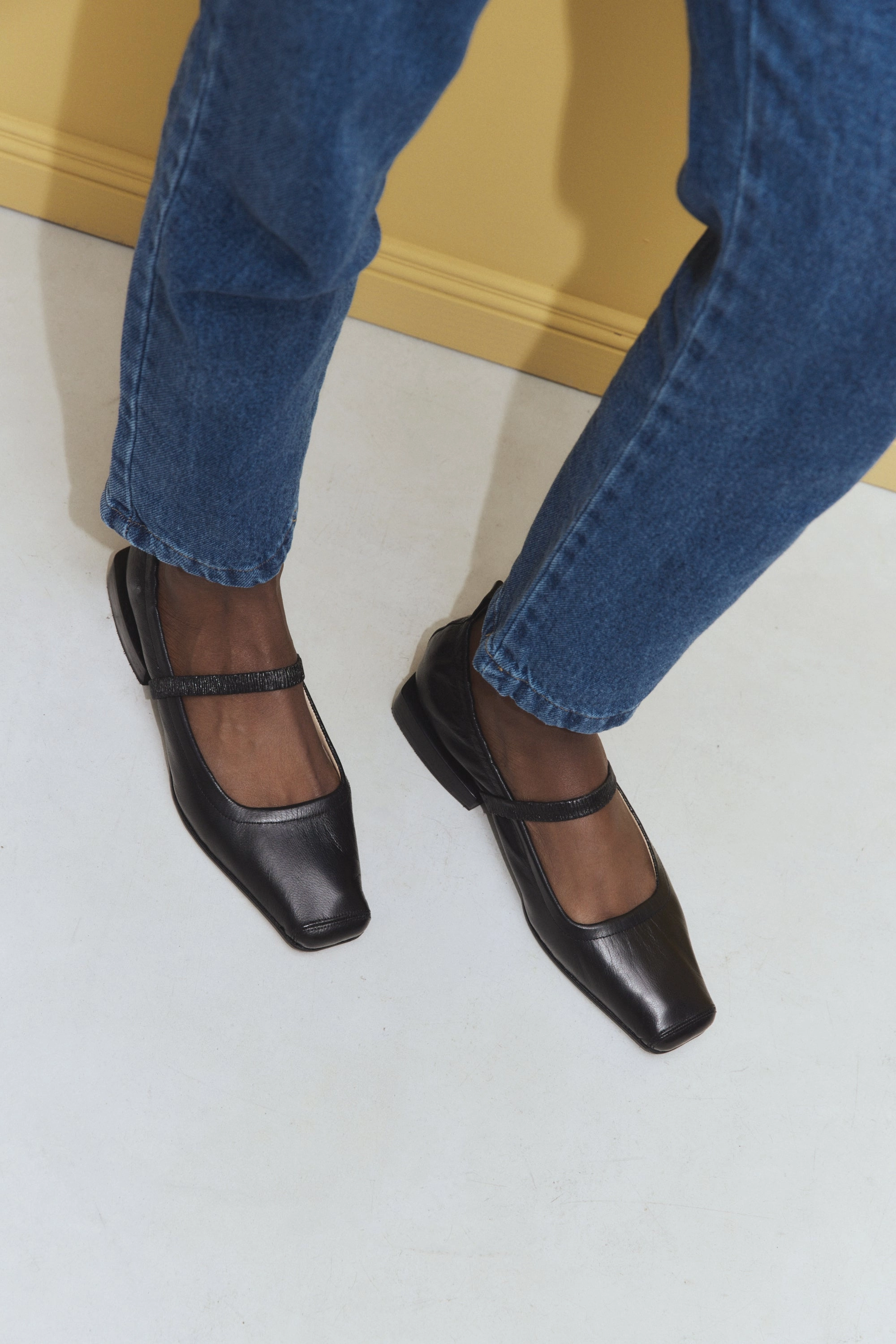 Mary Jane Dr Martens Usa Shoe Simona Mary Jane Flat in Black