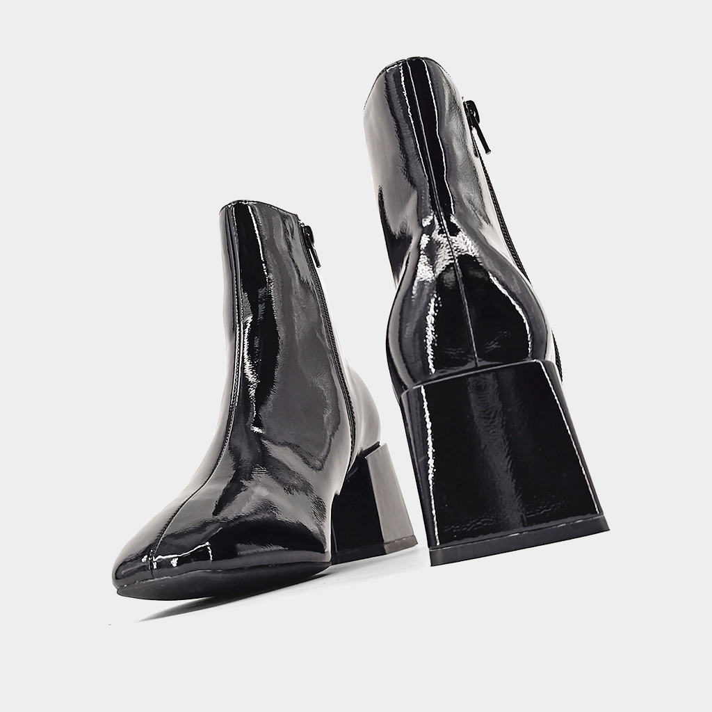 VENUS Stripe Chelsea Boots