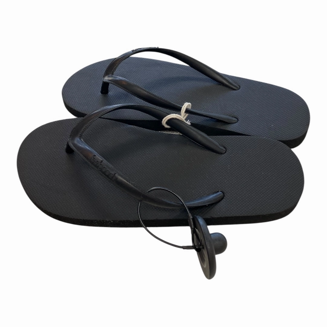 Sandals Flip Flops By Clothes Mentor In Black, Size:6 Frogg Togg Flip Flops