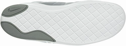 Nike Men's Marxman Basketball Shoe