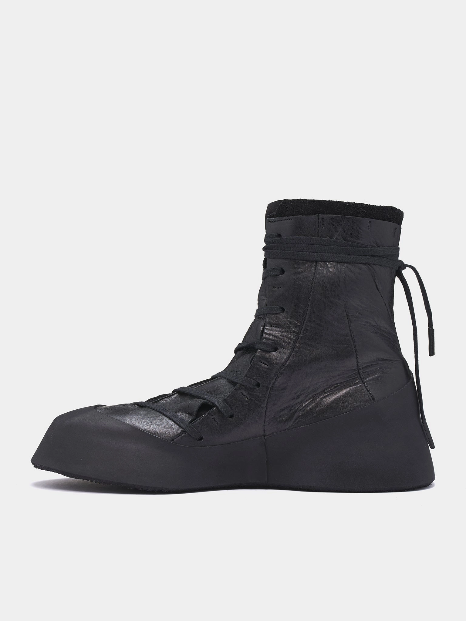 Grey Boots Distortion Featherweight High Top Sneakers (DISTORTION-FEATHERWEIGHT-BLACK)