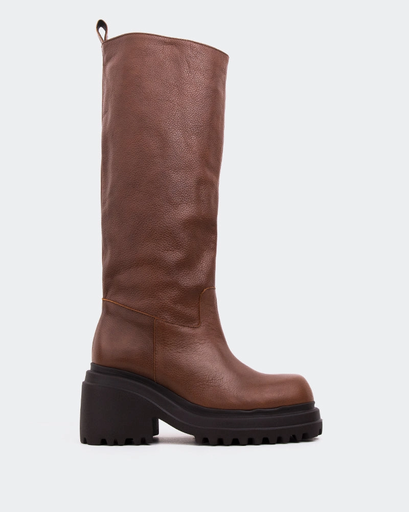 Fenton Tan Leather Chelsea Boots Suede Outfit