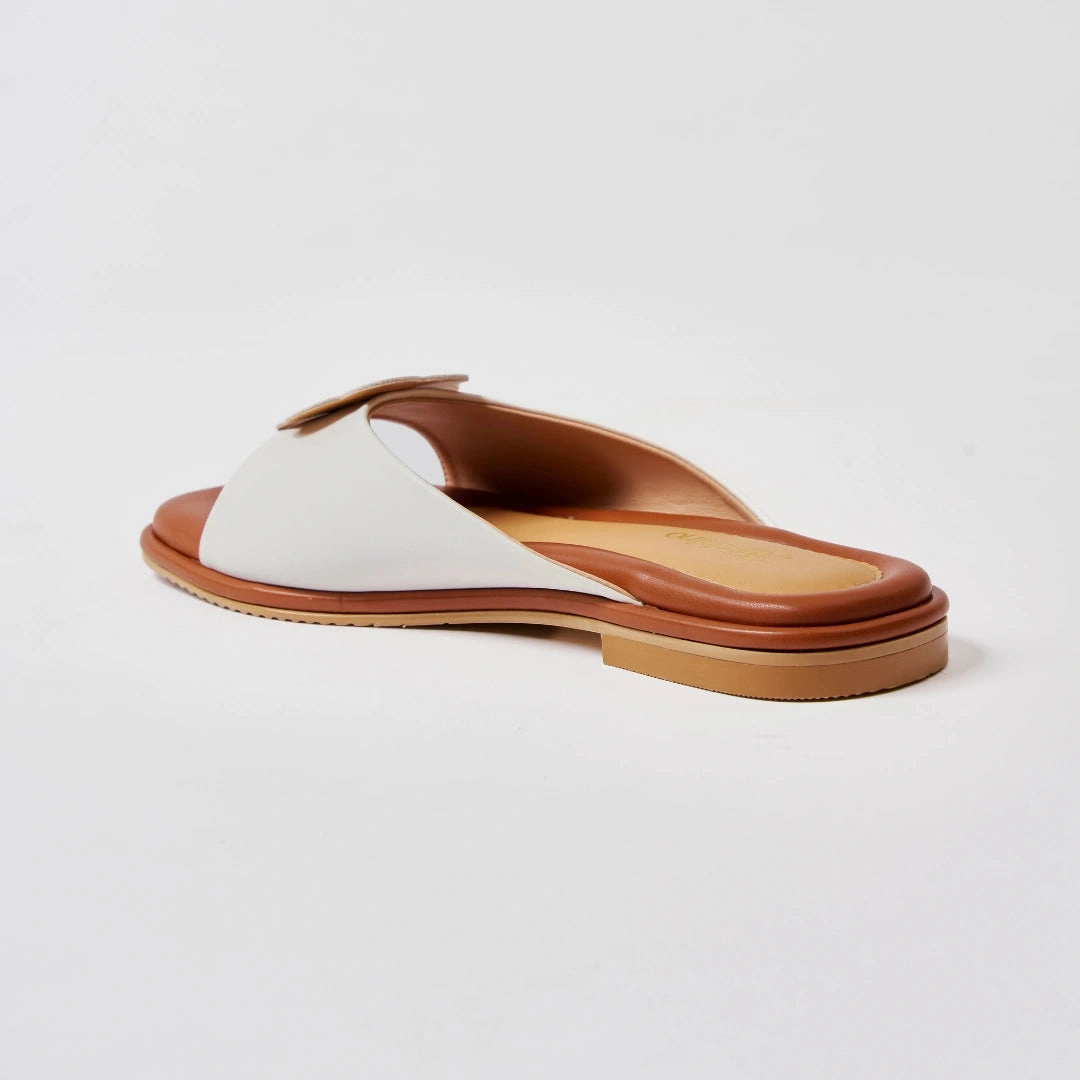 Keen in Hana White Flats Flat Shoes For Weight Lifting