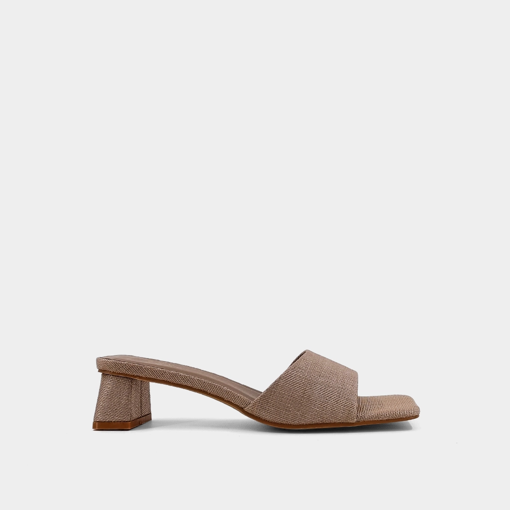 FORTUNE Leather Strap Sandals