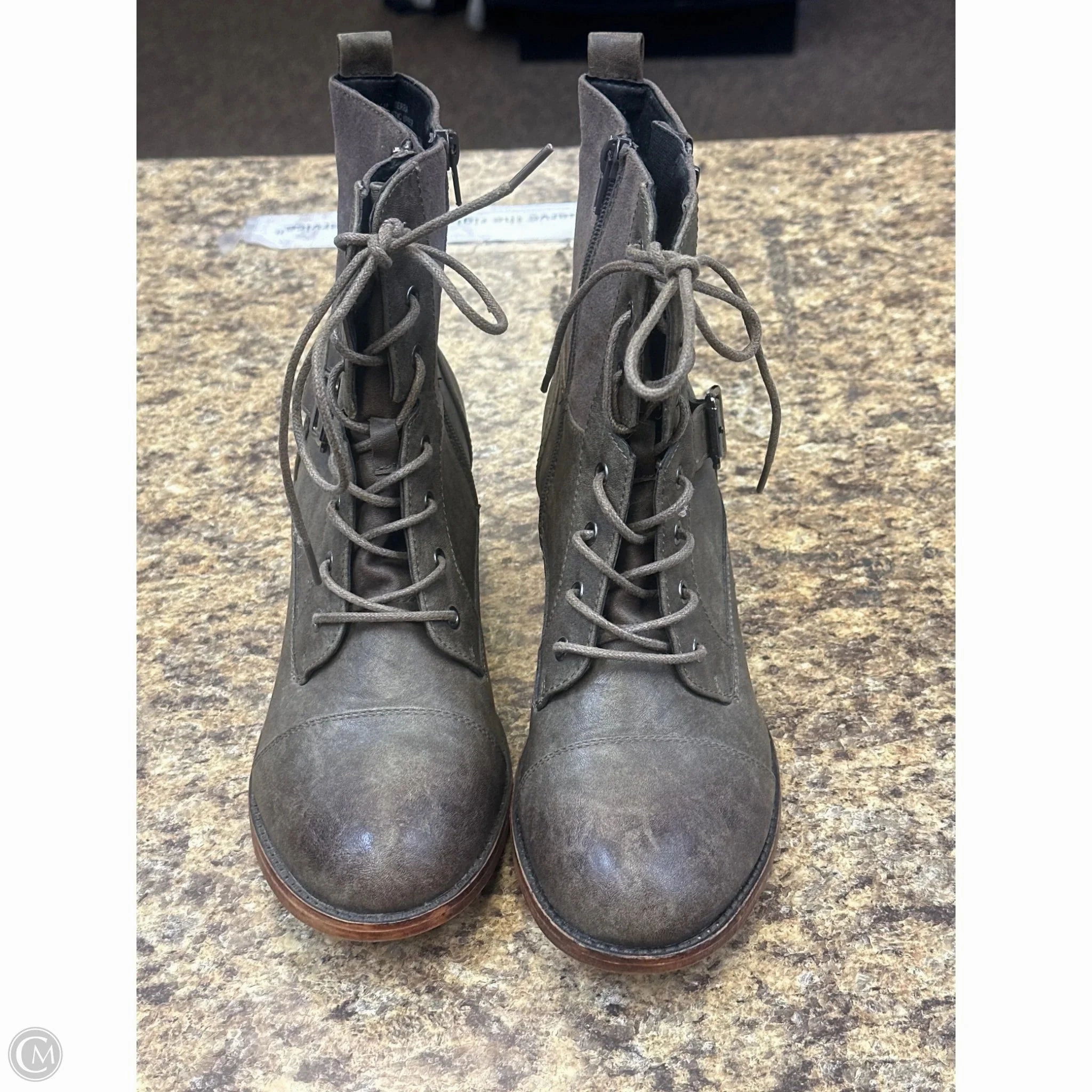 Muddy Combat Boots Boots Combat By Clothes Mentor In Brown, Size: 8.5