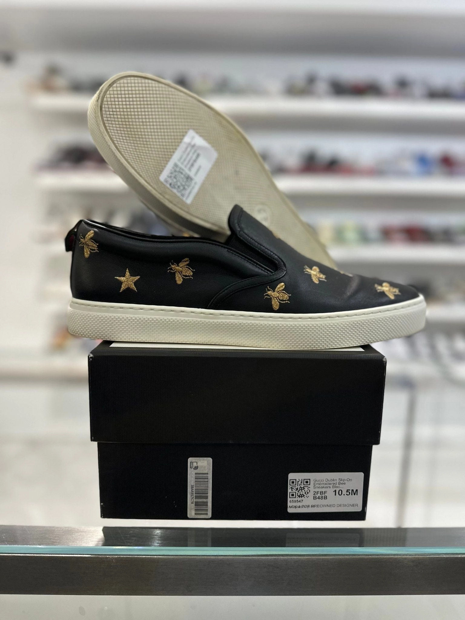 Gucci Dublin Slip-On Embroidered Bee Sneakers Black (Preowned Size G9.5/US10.5) - Pre-Owned Women Chunky Sneakers