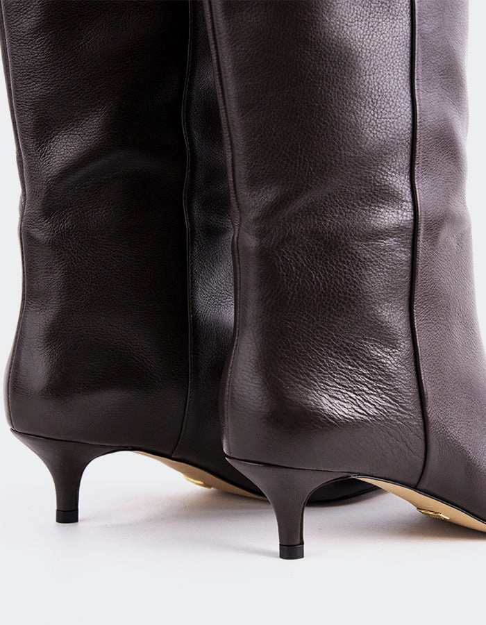 Rynn Brown Leather Clothes To Wear With Thigh High Boots