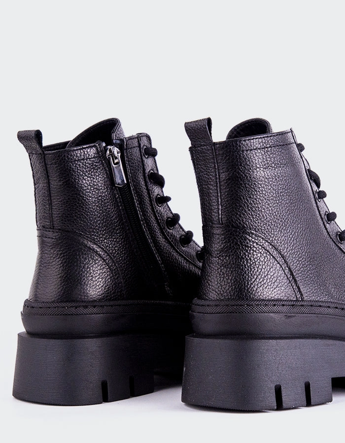 Chunky Chelsea Boots Knee High Zahra Black Leather