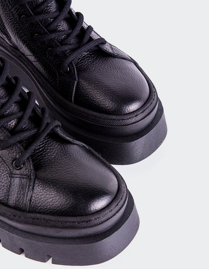 Chelsea Boots With Buckles Zahra Black Leather