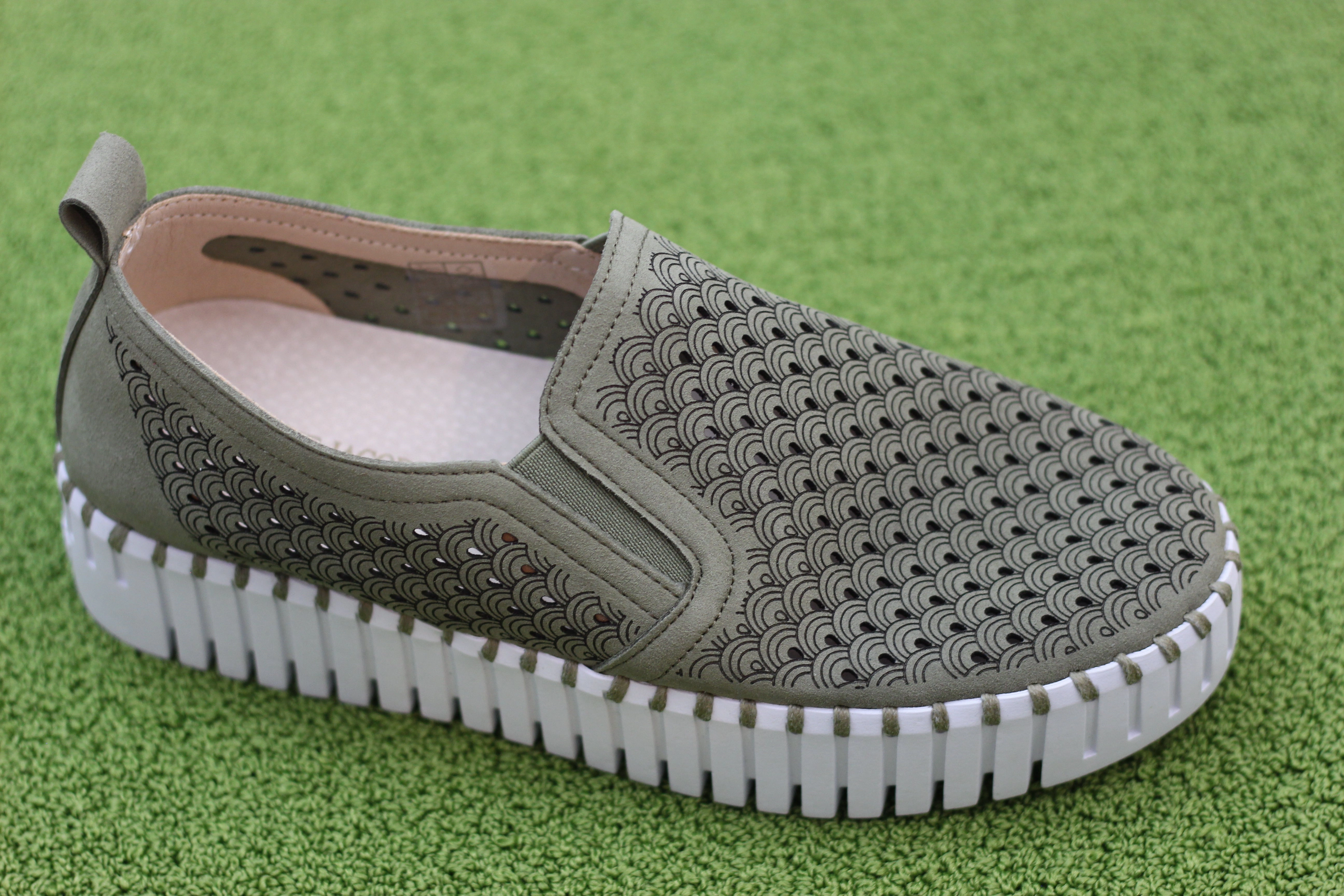 Ilse Jacobsen Women's Tulip141 Slip On - Army Synthetic Bernie Mev Slip On Sneaker