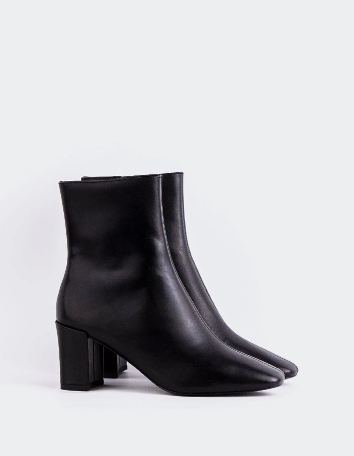 Over The Knee Chelsea Boots Jepson Black Leather