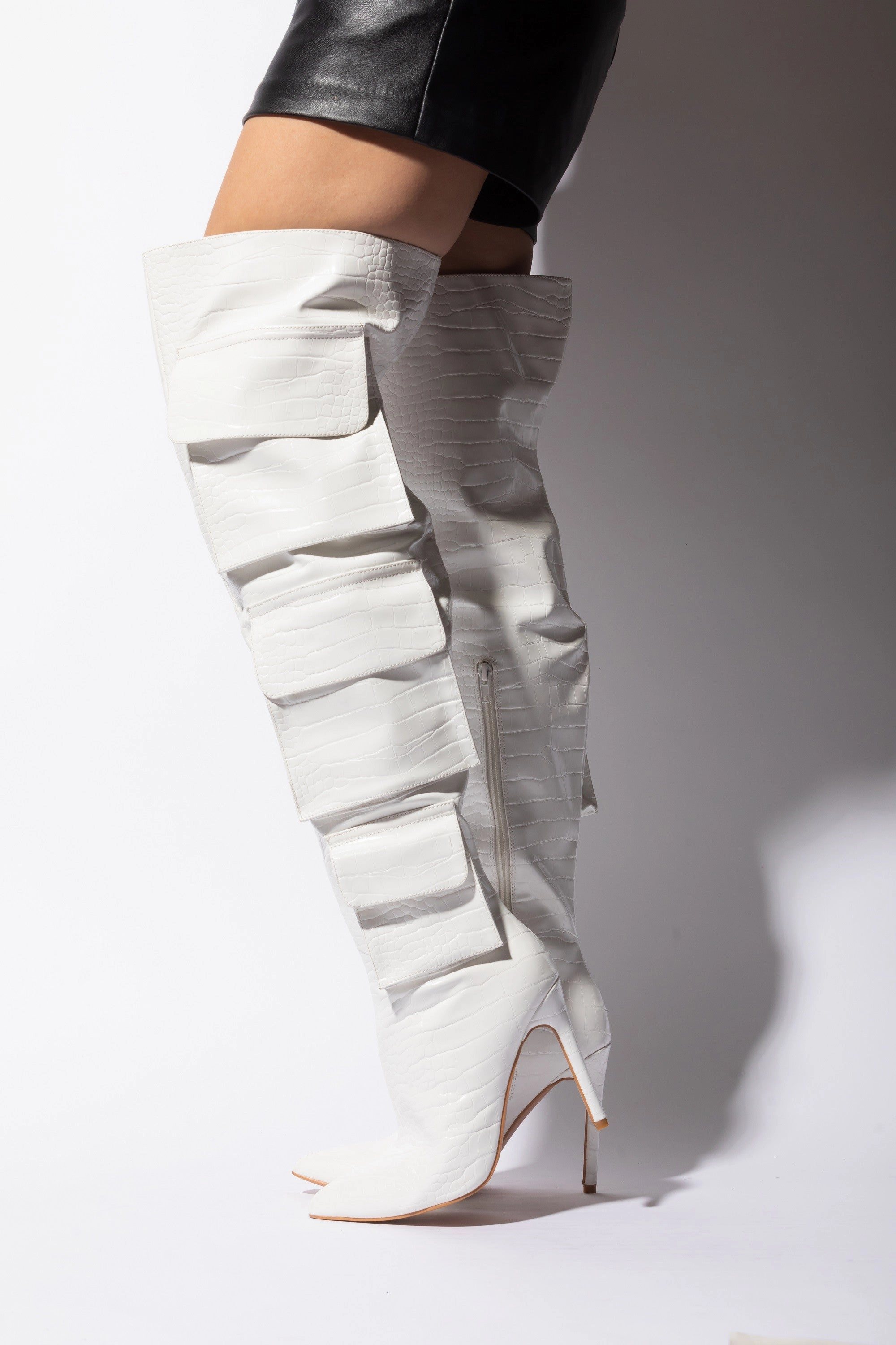 Knee High Boots Size 6.5 HUNTER White