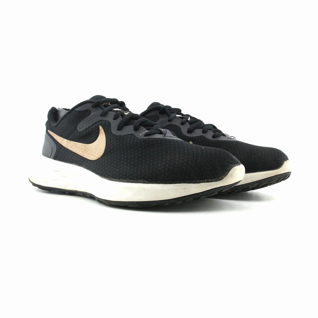 Nike Shoes With Glitter Swoosh NIKE REVOLUTION 6