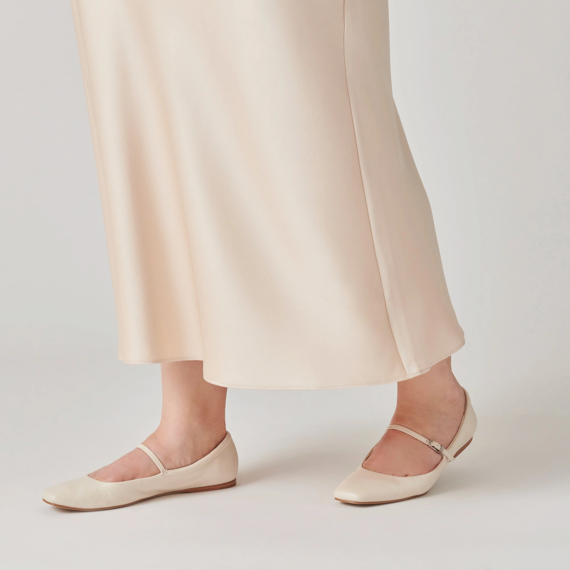 REYES BALLET FLATS IVORY LEATHER Cat Flats Shoes