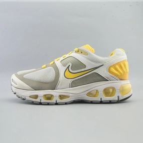 NIKE  LIVESTRONG FLYWIRE Nike Spiked Golf Shoes