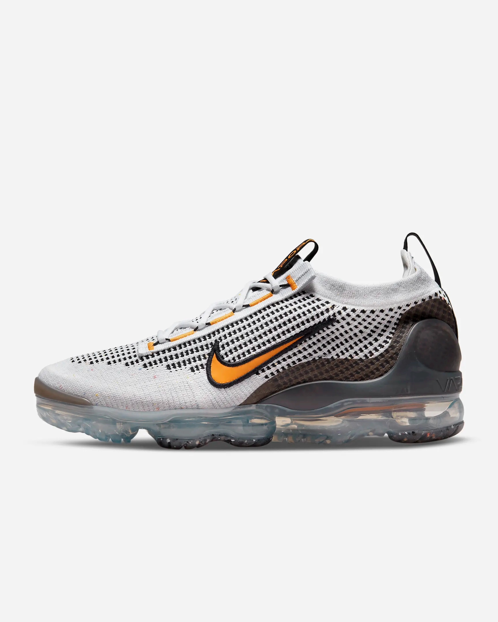 Nike Shoe Origin Nike Men's Air VaporMax 2021 Flyknit Shoes - White / Black / Anthracite / Kumquat