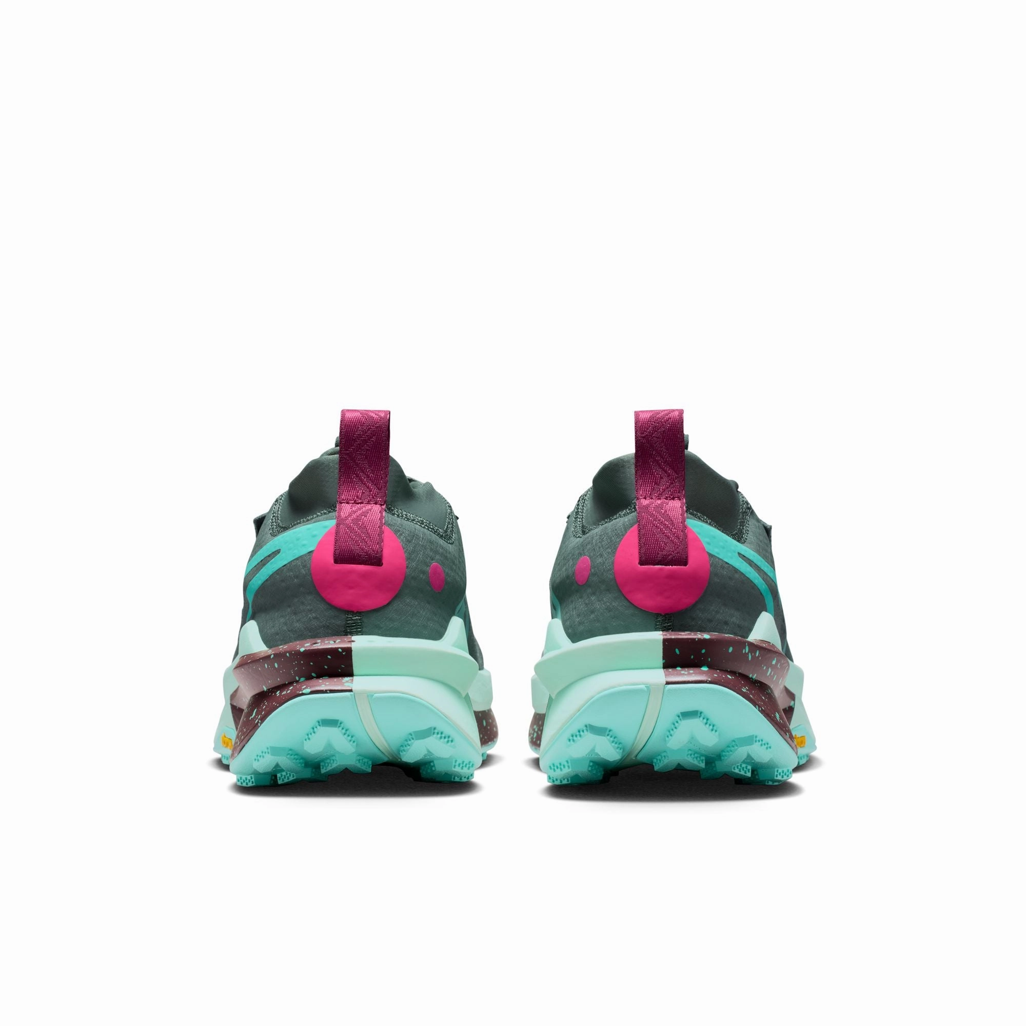 Nike Men's Zegama Trail 2 Trail Shoes That Drain Water