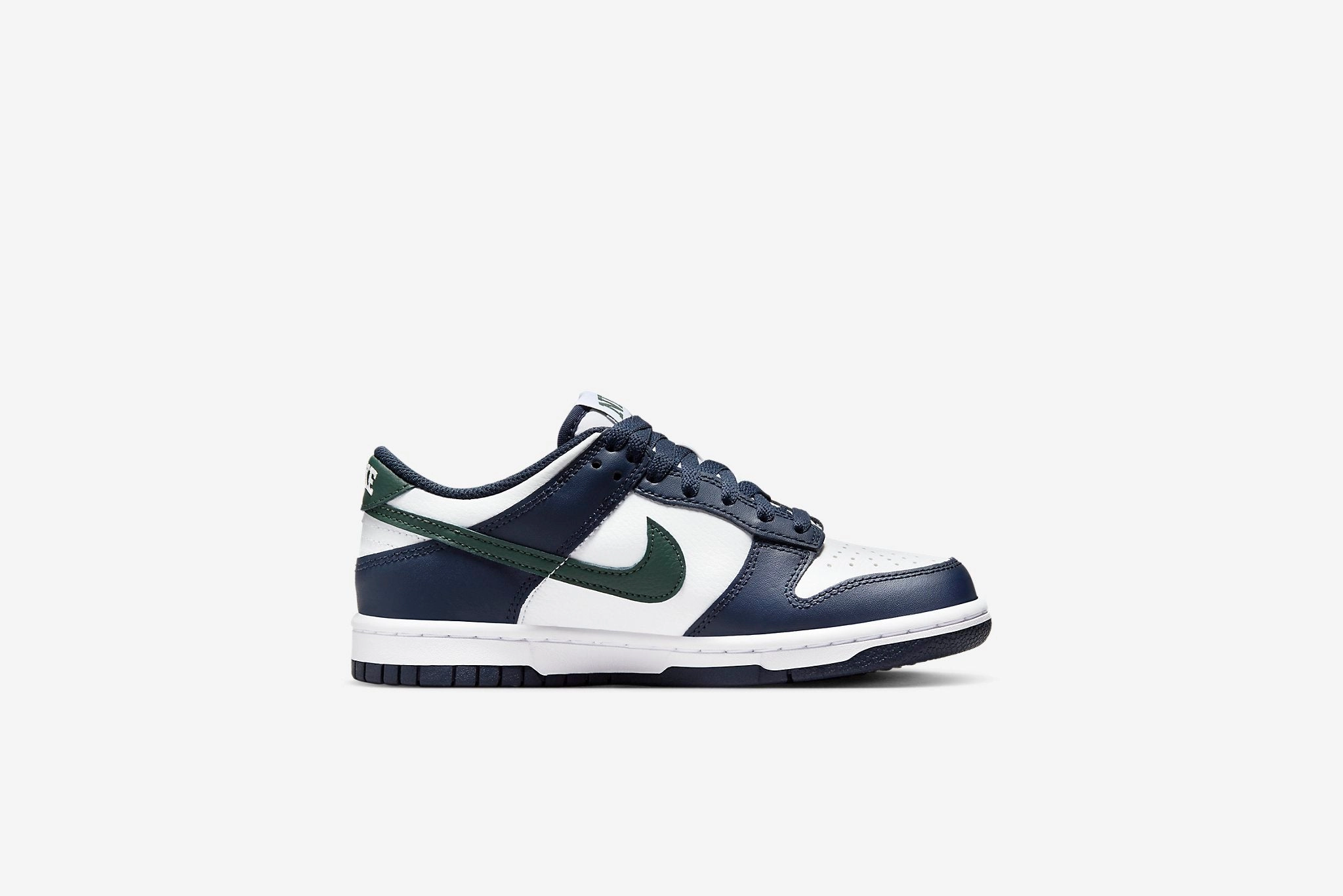 Nike Soccer Shoes Ronaldinho Nike "Dunk Low" GS - Obsidian / Vintage Green / White