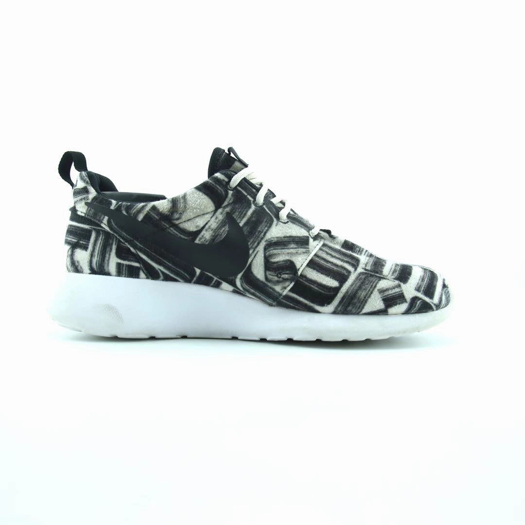 NIKE  ROSHE ONE Nike Track Shoes No Spikes