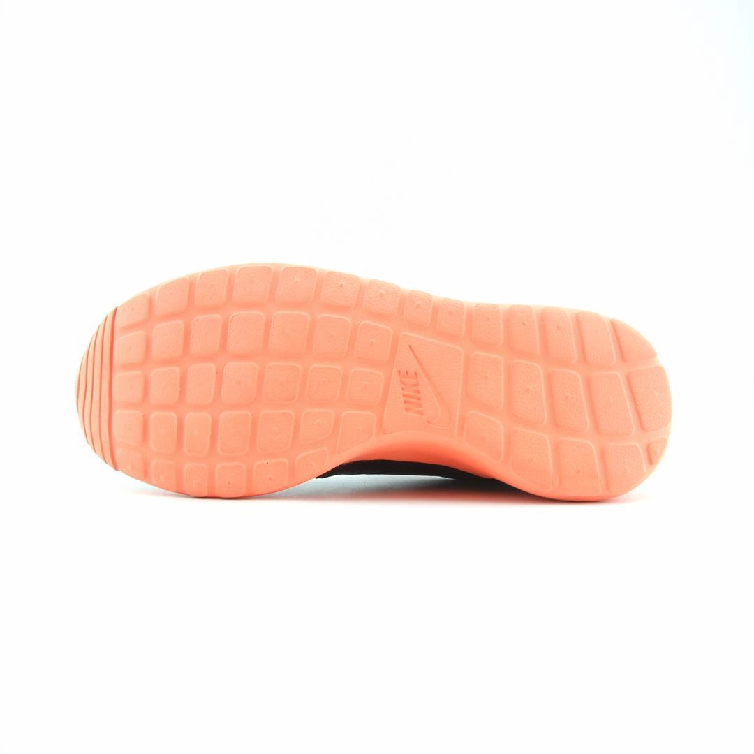 NIKE ROSHE TWO Nike Kobe 8 Shoes