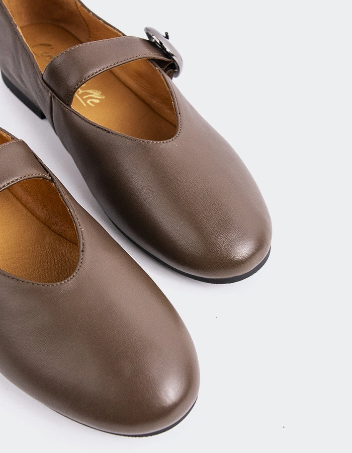 Nikole Brown Leather Easy Spirit Liven Slip-on Mary Jane Shoes