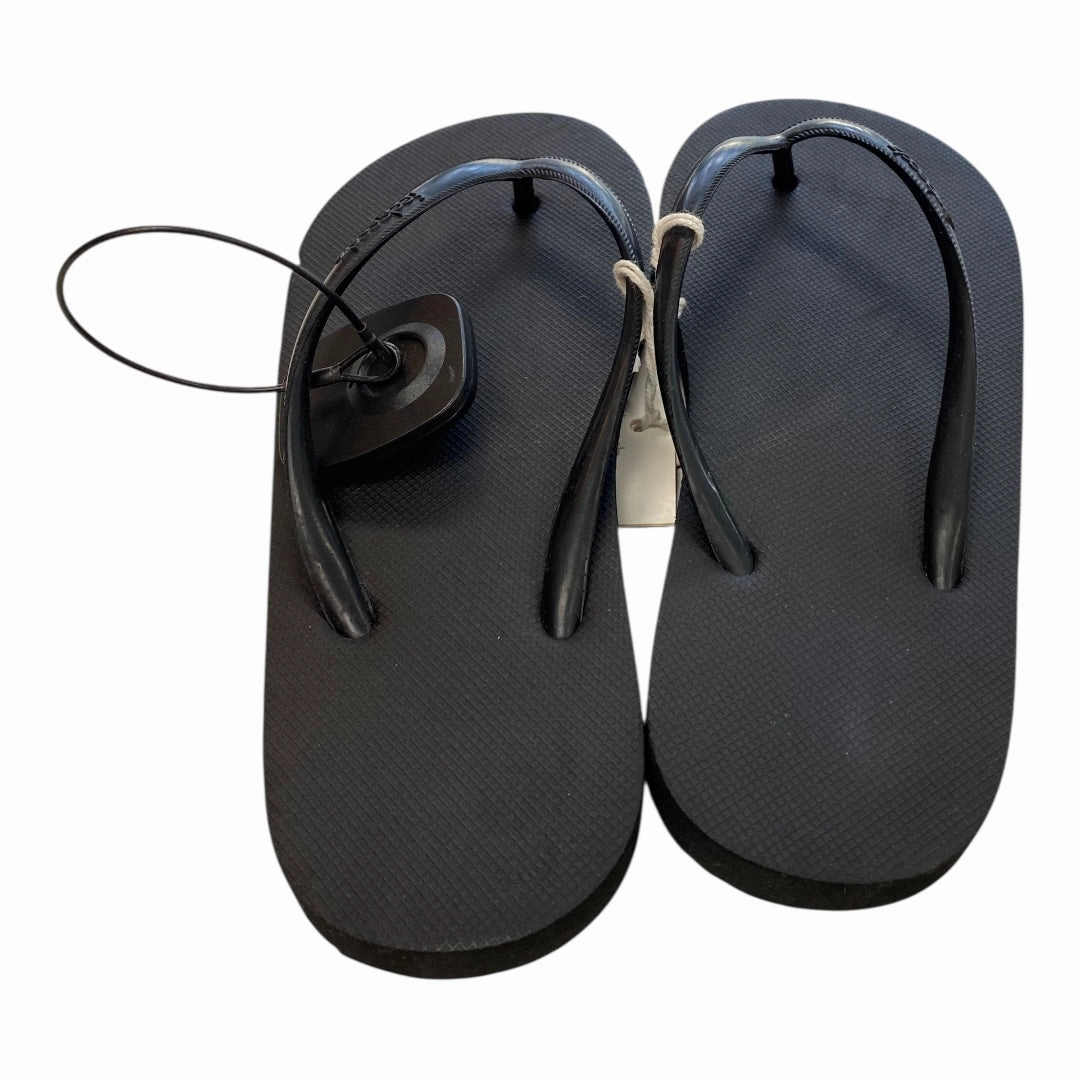 Big Flower Flip Flops Sandals Flip Flops By Clothes Mentor In Black, Size:6