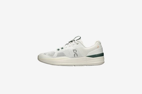 On "The Roger Pro" Hard Court M - White / Evergreen White Tennis Shoes With Arch Support