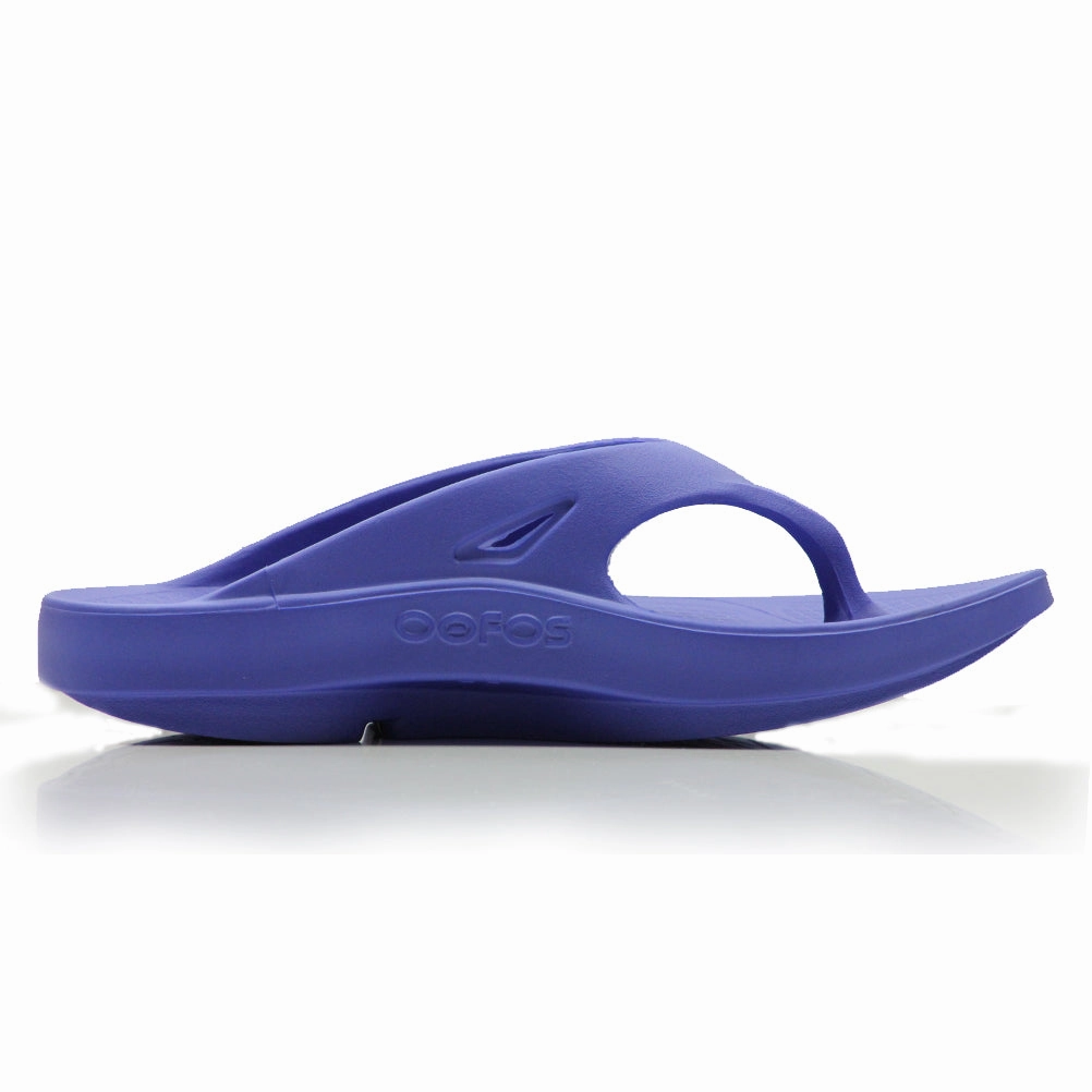 Running Shoes For Road Runners OOfos OOriginal Women's Recovery Flip - Periwinkle