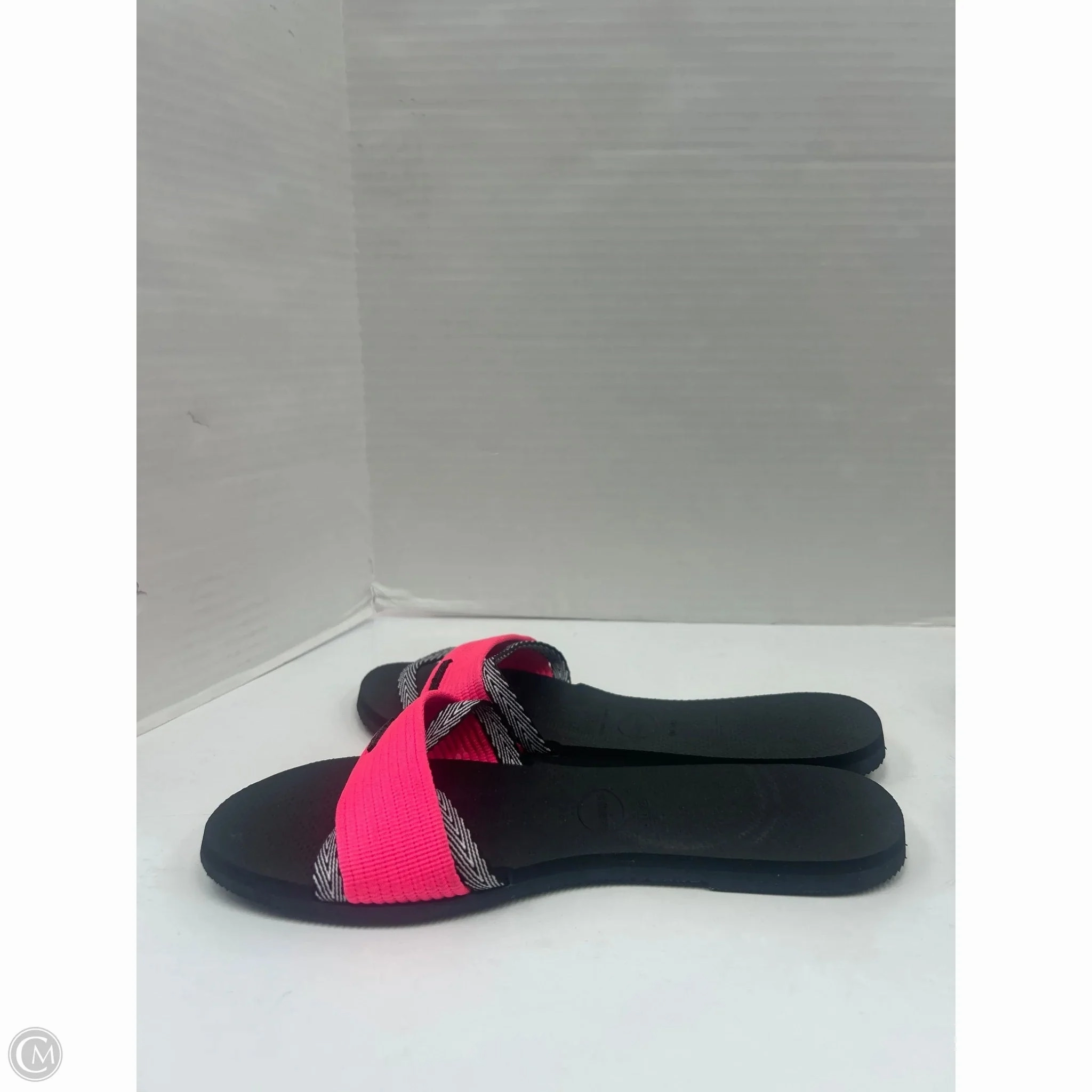 Proper Fitting Flip Flops Sandals Flip Flops By Havaianas In Pink, Size: 10