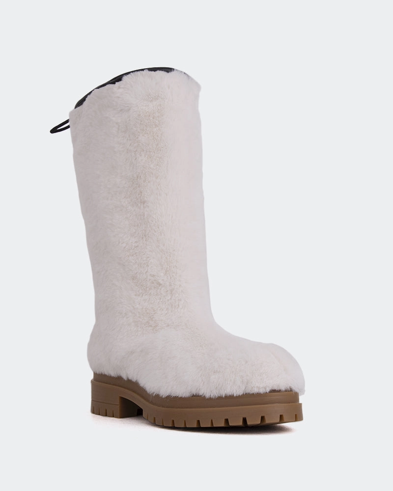 Slouchy Chelsea Boots Chow Ice Faux Fur