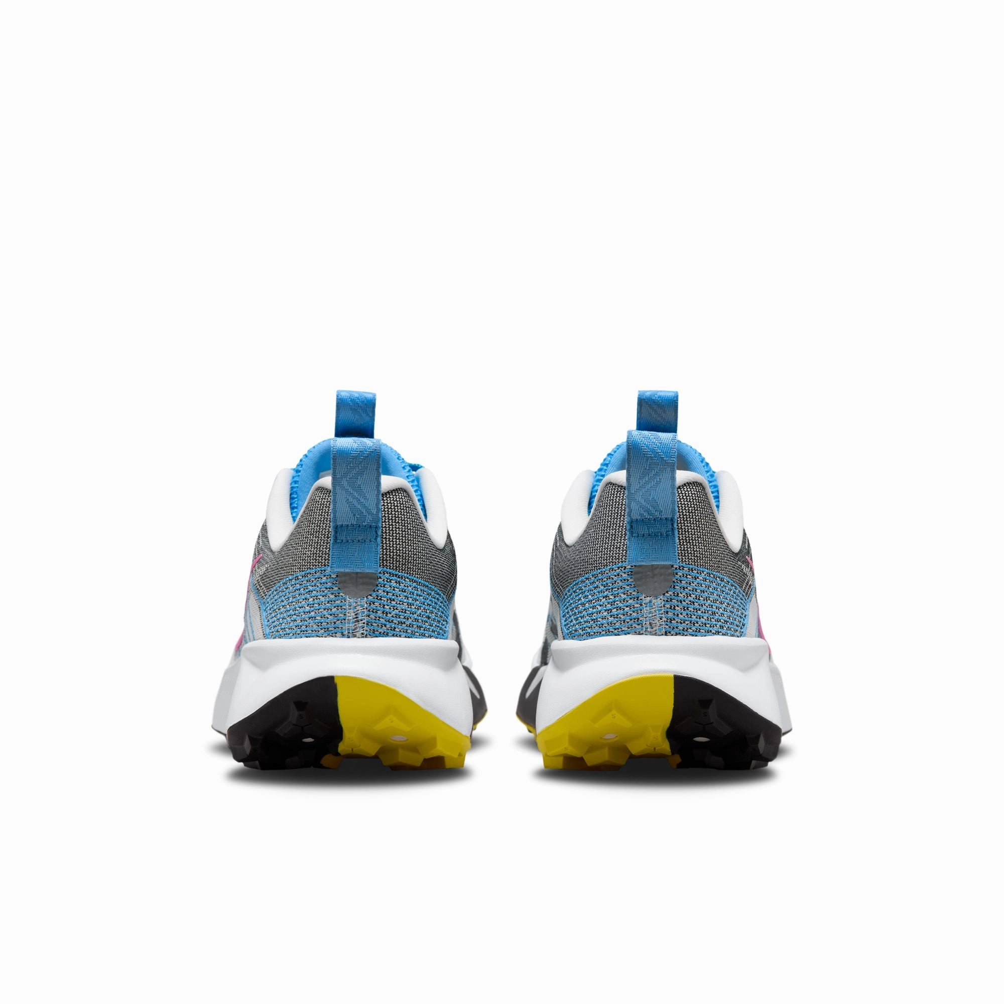 Nike Women's Wildhorse 10 Trail Shoes Feet