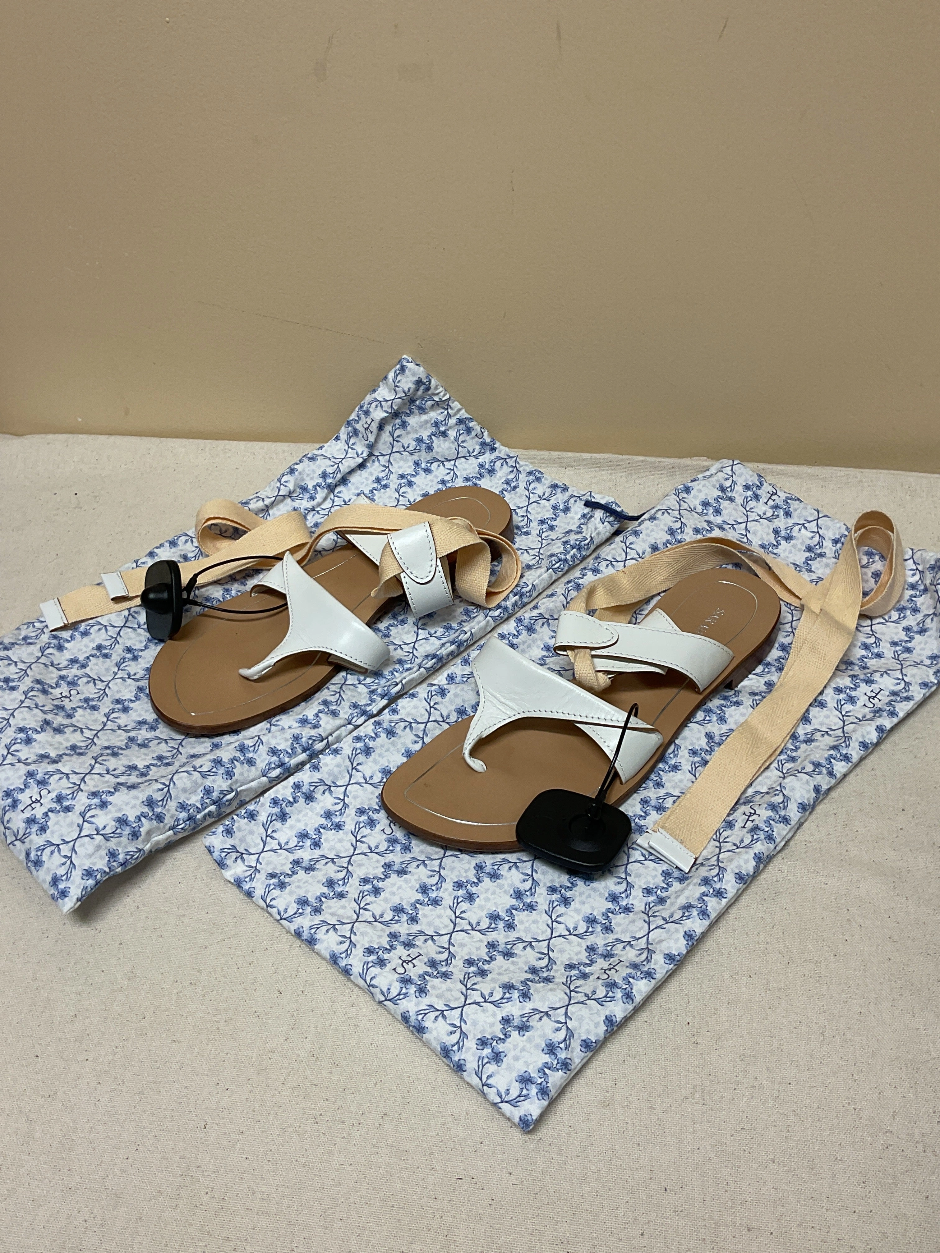 Rhinestone Flat Flip Flops Sandals Flip Flops By Cma In Cream & White, Size:6.5