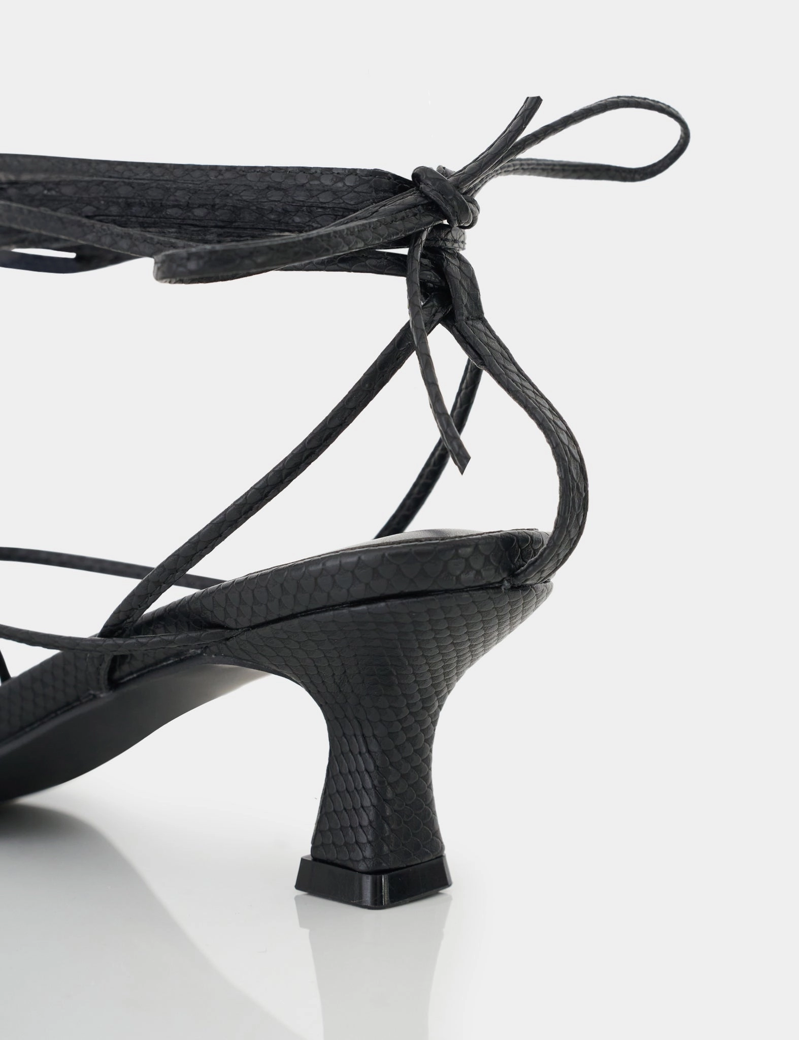 Shibuya Black Snake Texture Pu Square Toe Lace Up Low Heels High Heel Knee High Sandals