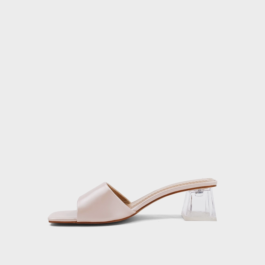 FERGIE Rockstud Slip In Sandals