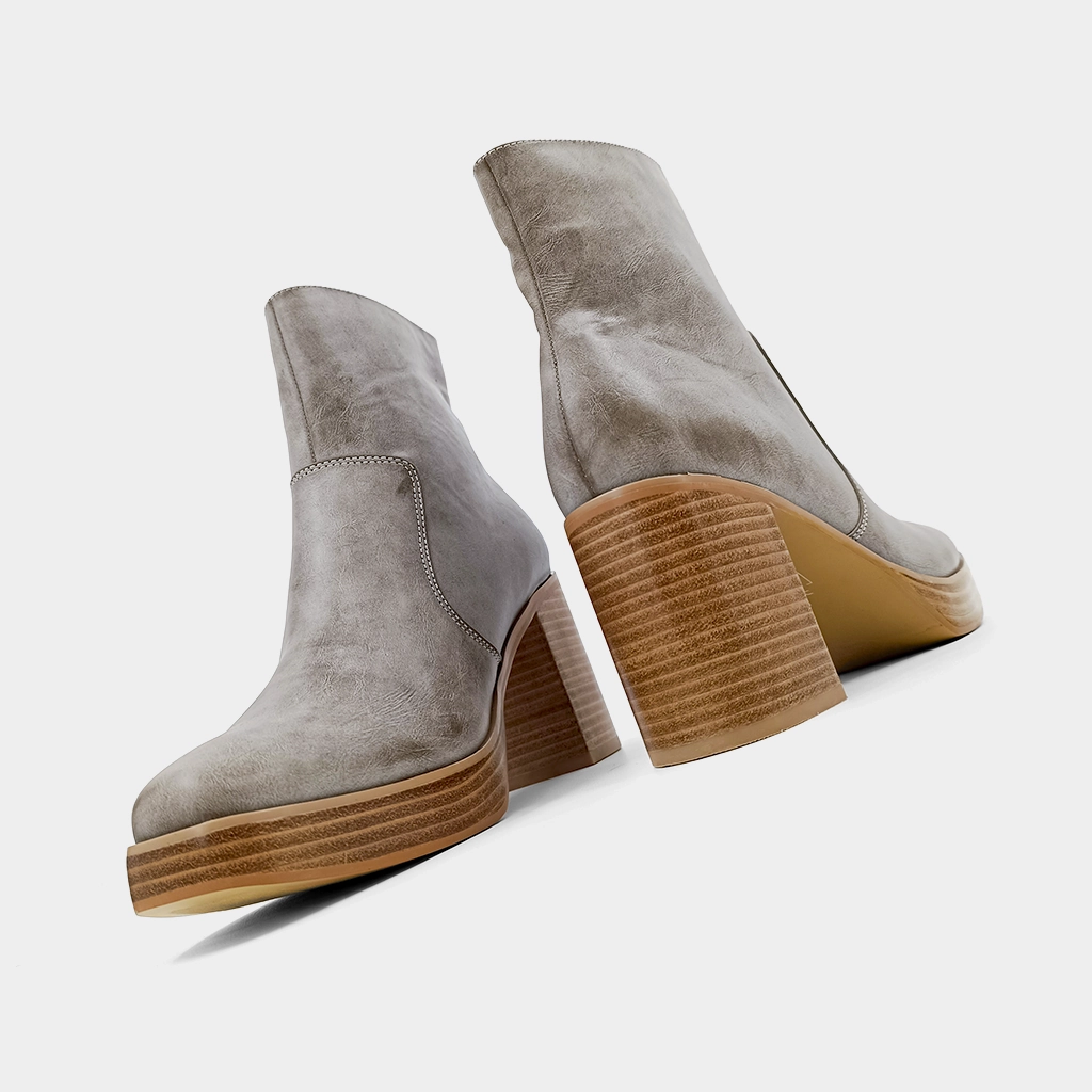 Chelsea Boots Size 10 VERNITA