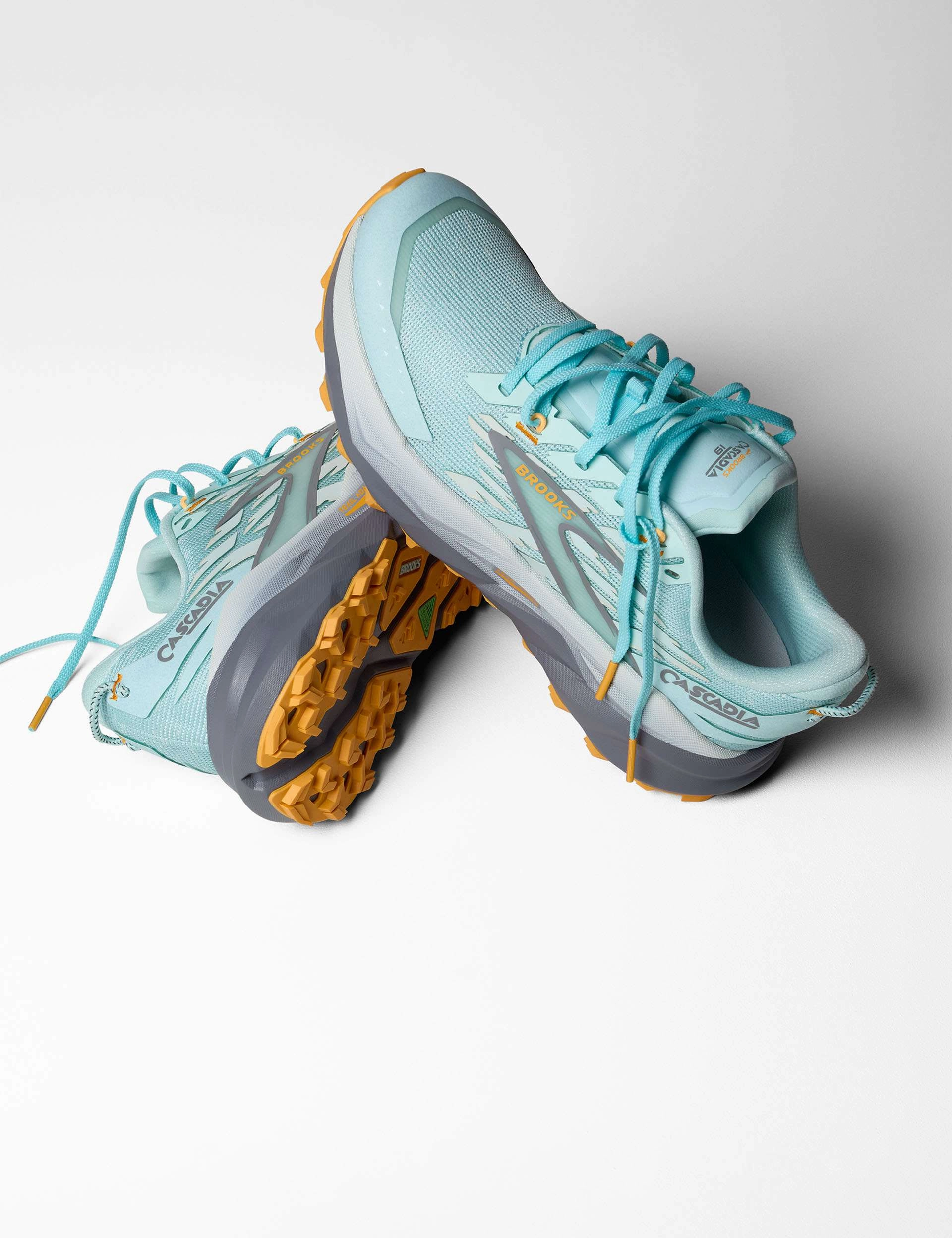 Best Barefoot Trail Running Shoes Cascadia 19 - Clearwater/Primer Grey/Apricot