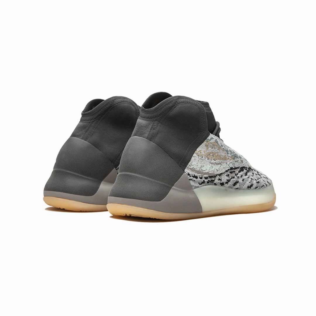 adidas - Unisex Yeezy Quantum Basketball Shoes (GY7926) Mb 04 Basketball Shoes