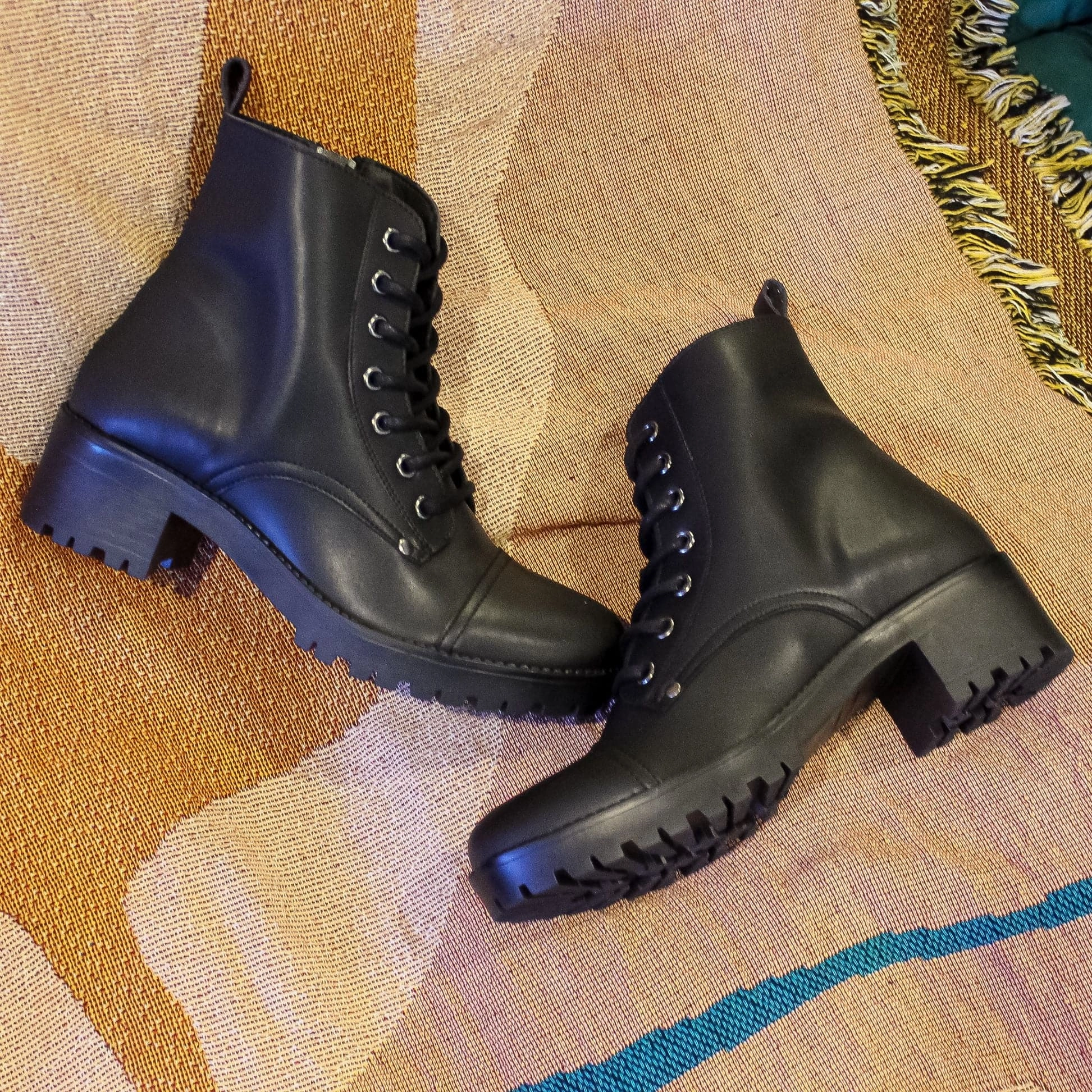 'Siobhan' vegan-leather lace-up boot for women by Zette Shoes - black 2976 Faux Fur-lined Chelsea Boots