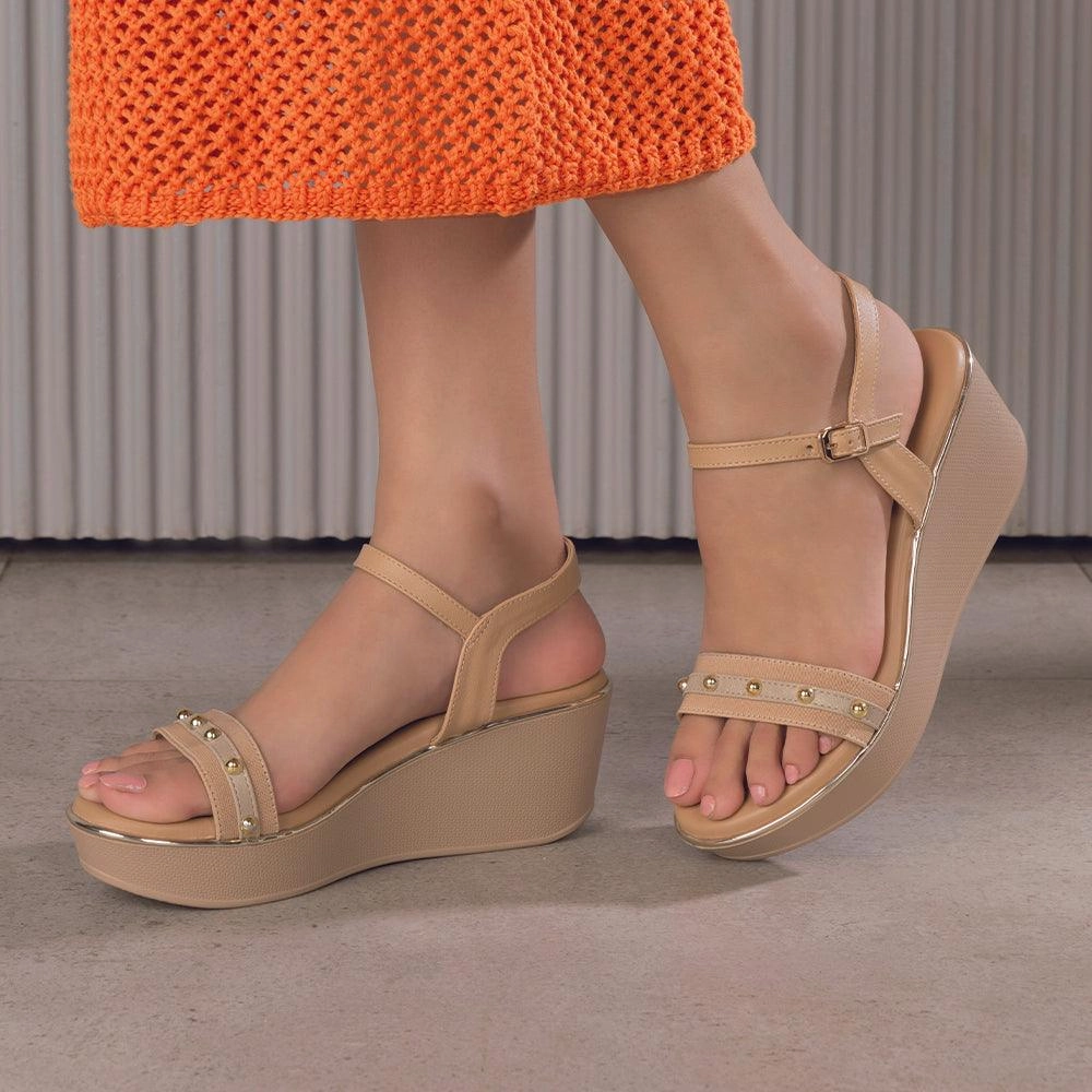 Crocks Sandals The Conq Beige Women's Dress Wedge Sandals Tresmode