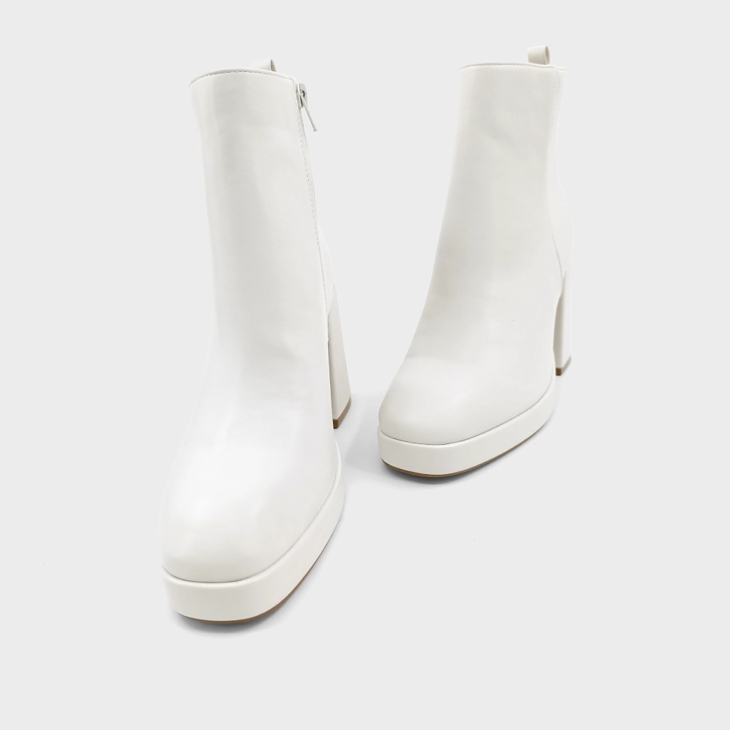 WADI Sherpa Lined Chelsea Boots