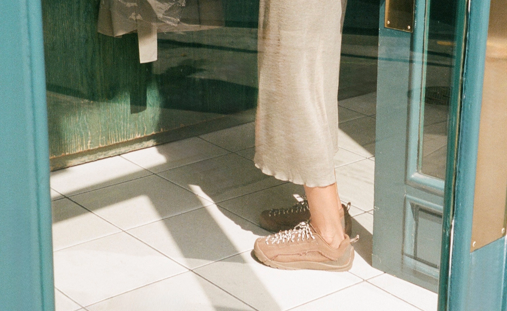 Women's Jasper Split Skall Studio Sneaker  |  Skall Brown Wide Beginner Climbing Shoes